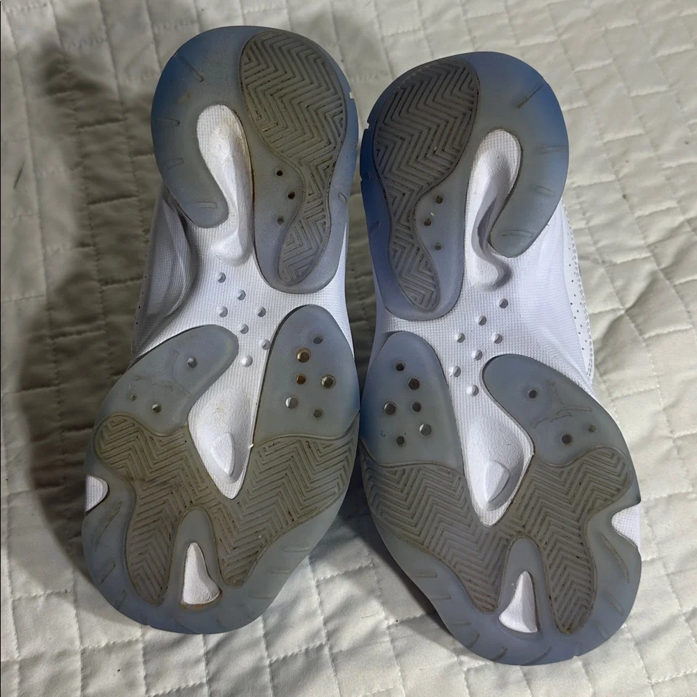 Jordan 11 CMFT University Blue Kids' Blue and White Athletic Shoes 2.5Y - Picture 8 of 8